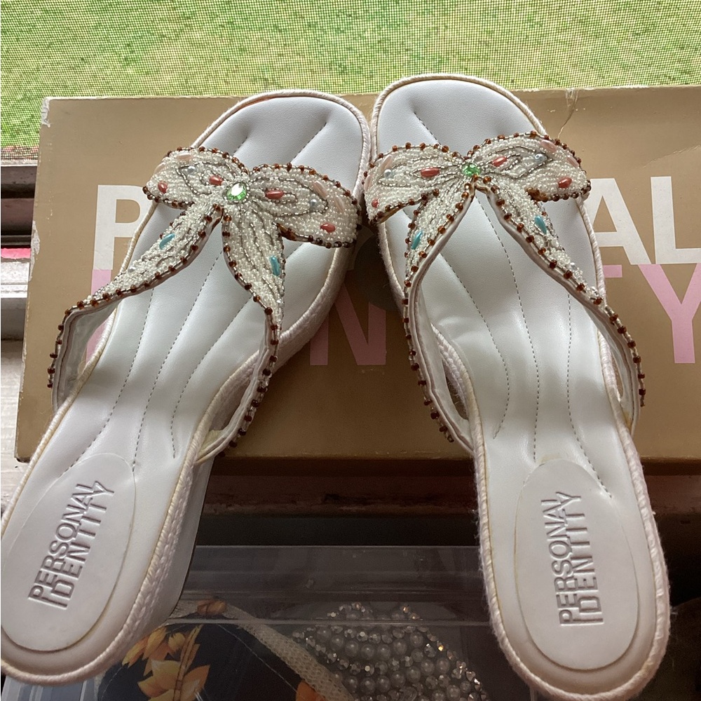 Women's Beaded Sandals - White